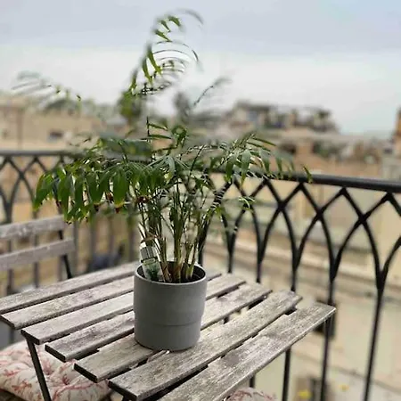 Bright And Sunny Apt By The Sea Apartment Sliema