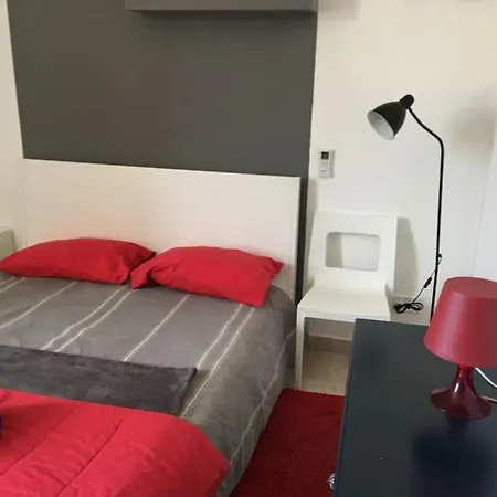 Apartment Bright And Sunny Apt By The Sea Sliema