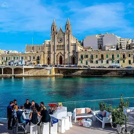 Bright And Sunny Apt By The Sea * Sliema