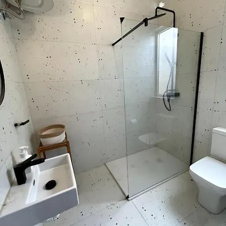 Bright And Sunny Apt By The Sea Apartamento Sliema