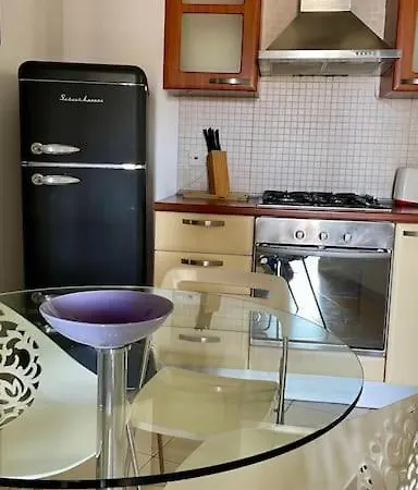 Bright And Sunny Apt By The Sea Apartamento Sliema